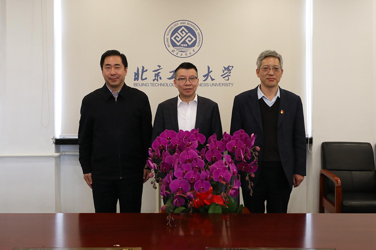 fb0bbd90c9754a37a2d70ed6675327cd.jpg fb0bbd90c9754a37a2d70ed6675327cd.jpg